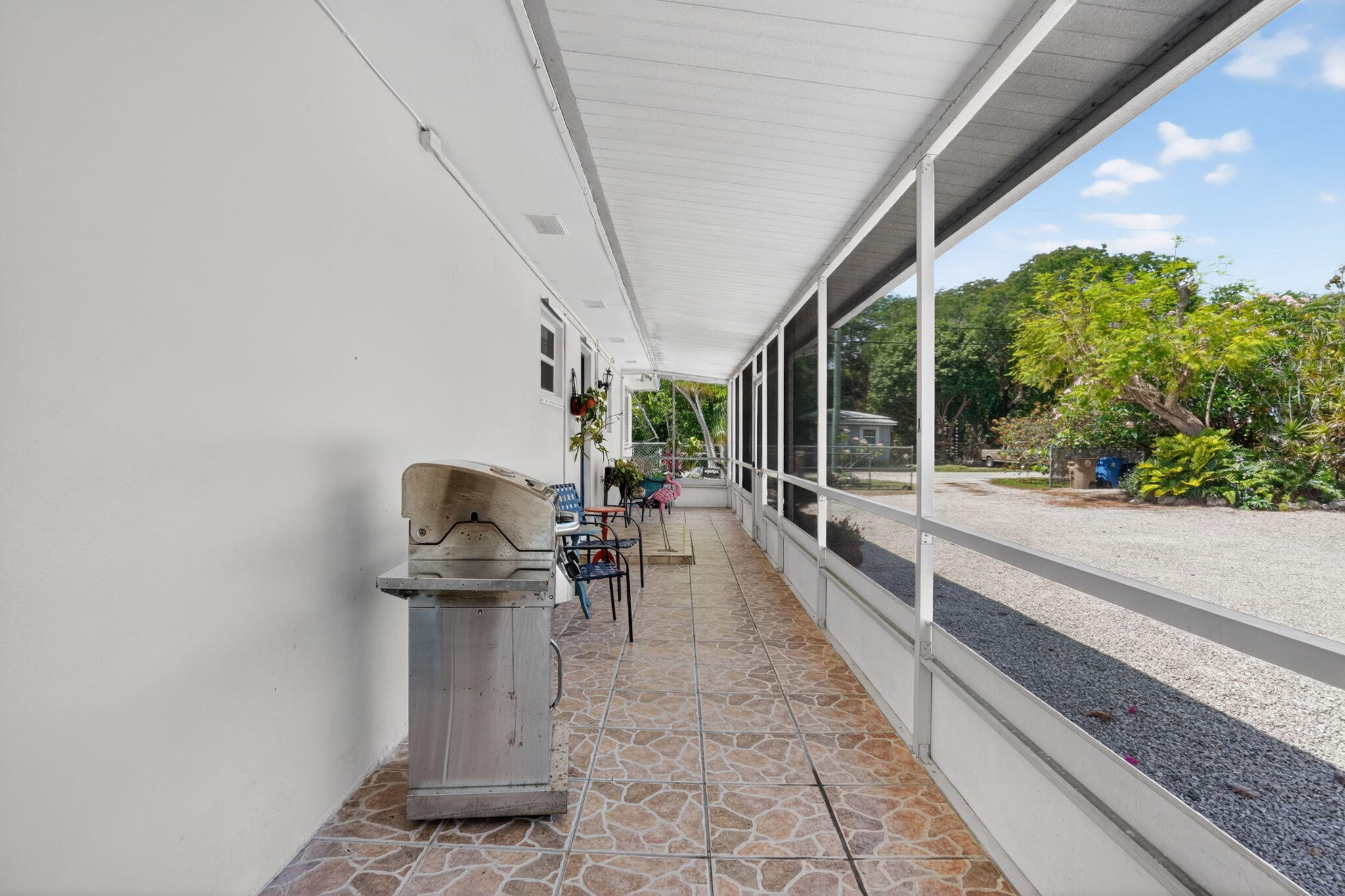 40 Transylvania Avenue Key Largo, FL 33037 - Photo 11 of 53 screened Patio 2