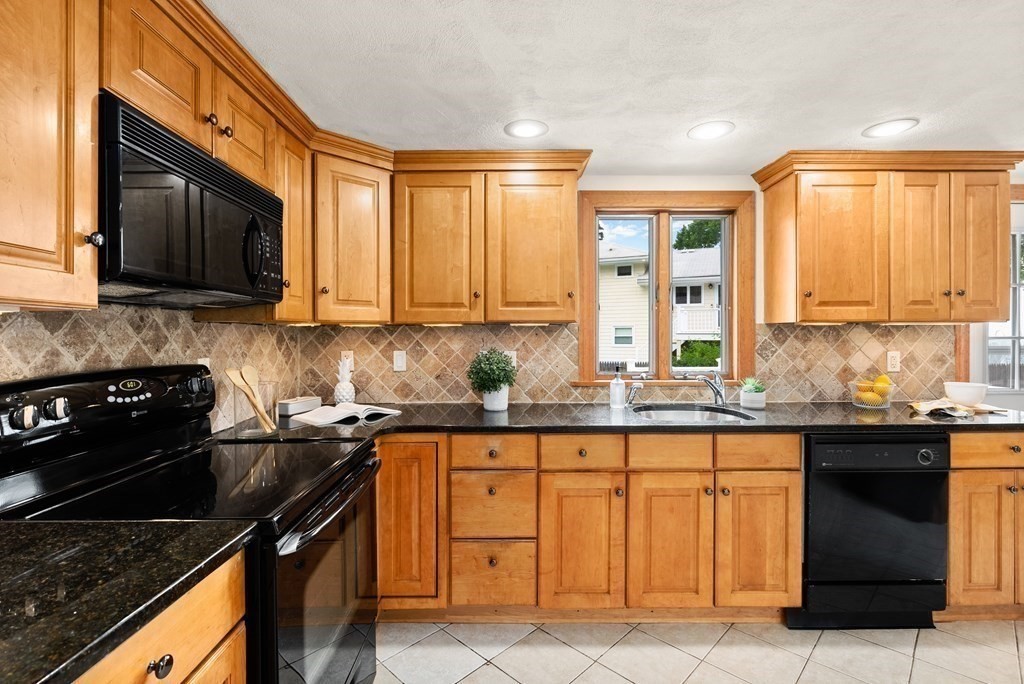 8 Mohawk Road Arlington, MA 02474 - Photo 11 of 25