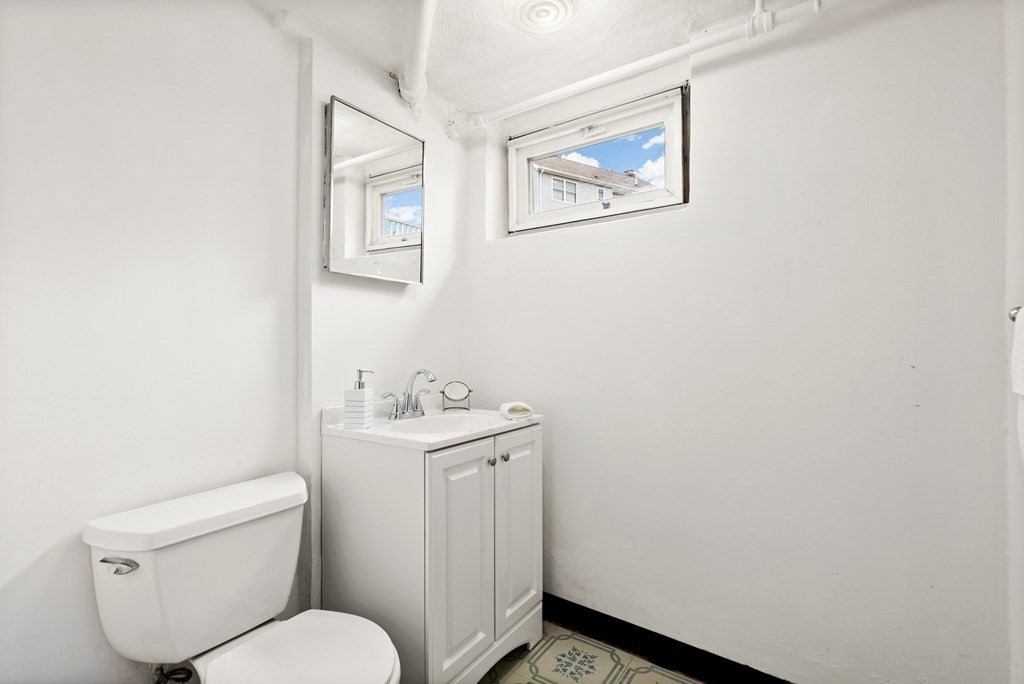 8 Mohawk Road Arlington, MA 02474 - Photo 22 of 25