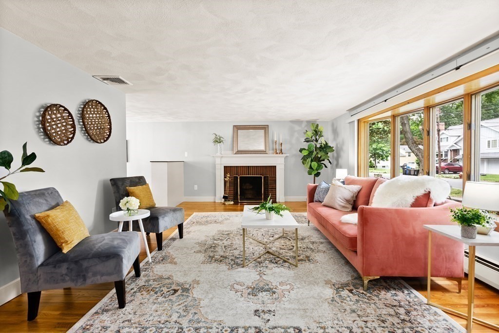 8 Mohawk Road Arlington, MA 02474 - Photo 3 of 25