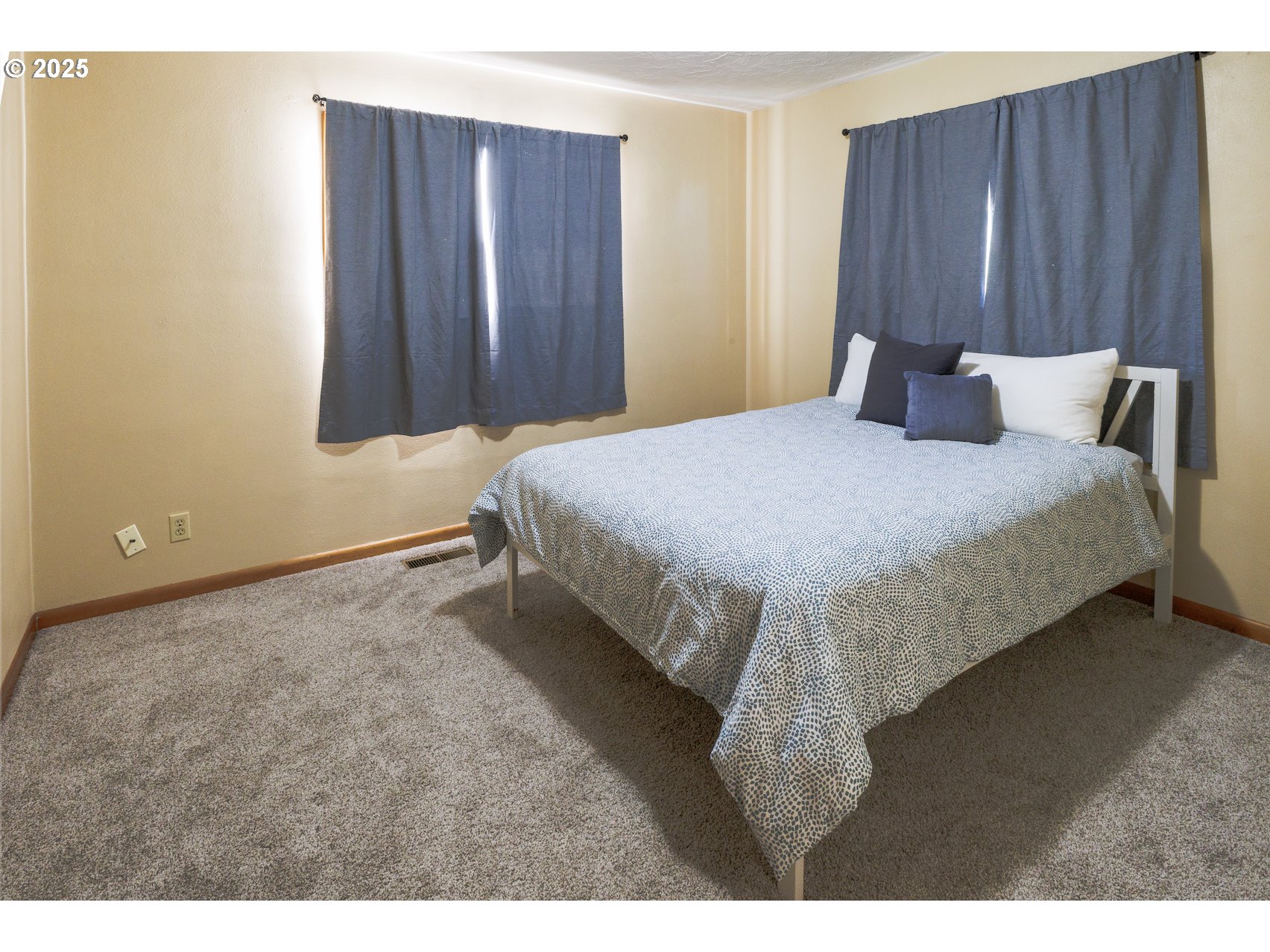 645 South Main Street Mount Angel, OR 97362 - Photo 7 of 12