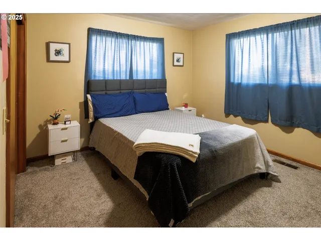 $495,000 | 645 South Main Street, Mount Angel, OR 97362