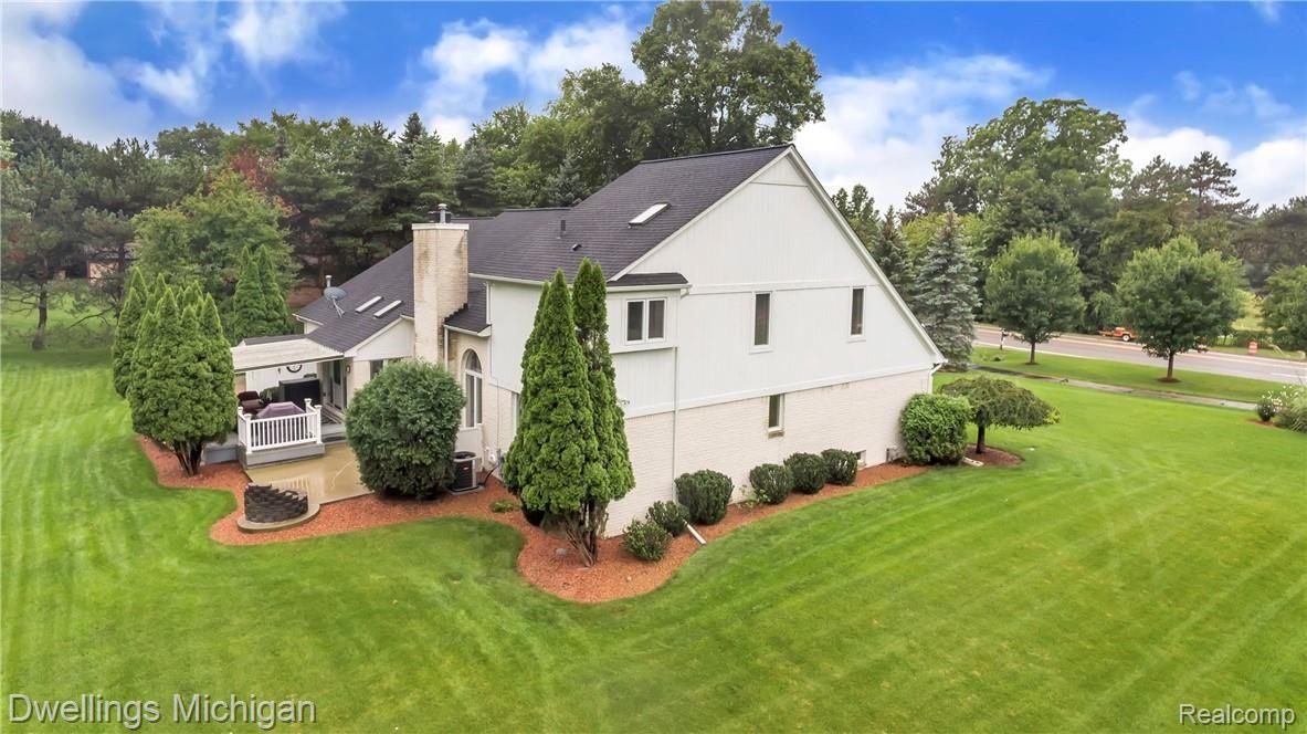 1037 South Adams Road Rochester, MI 48309 - Photo 61 of 67 1037-S-Adams-Rochester-Hills-48309-windowstill-61.jpg