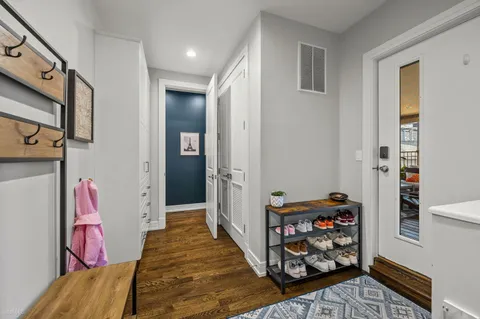 $725,000 | 1523 North Fairfield Avenue, Unit 1, Chicago, IL 60622