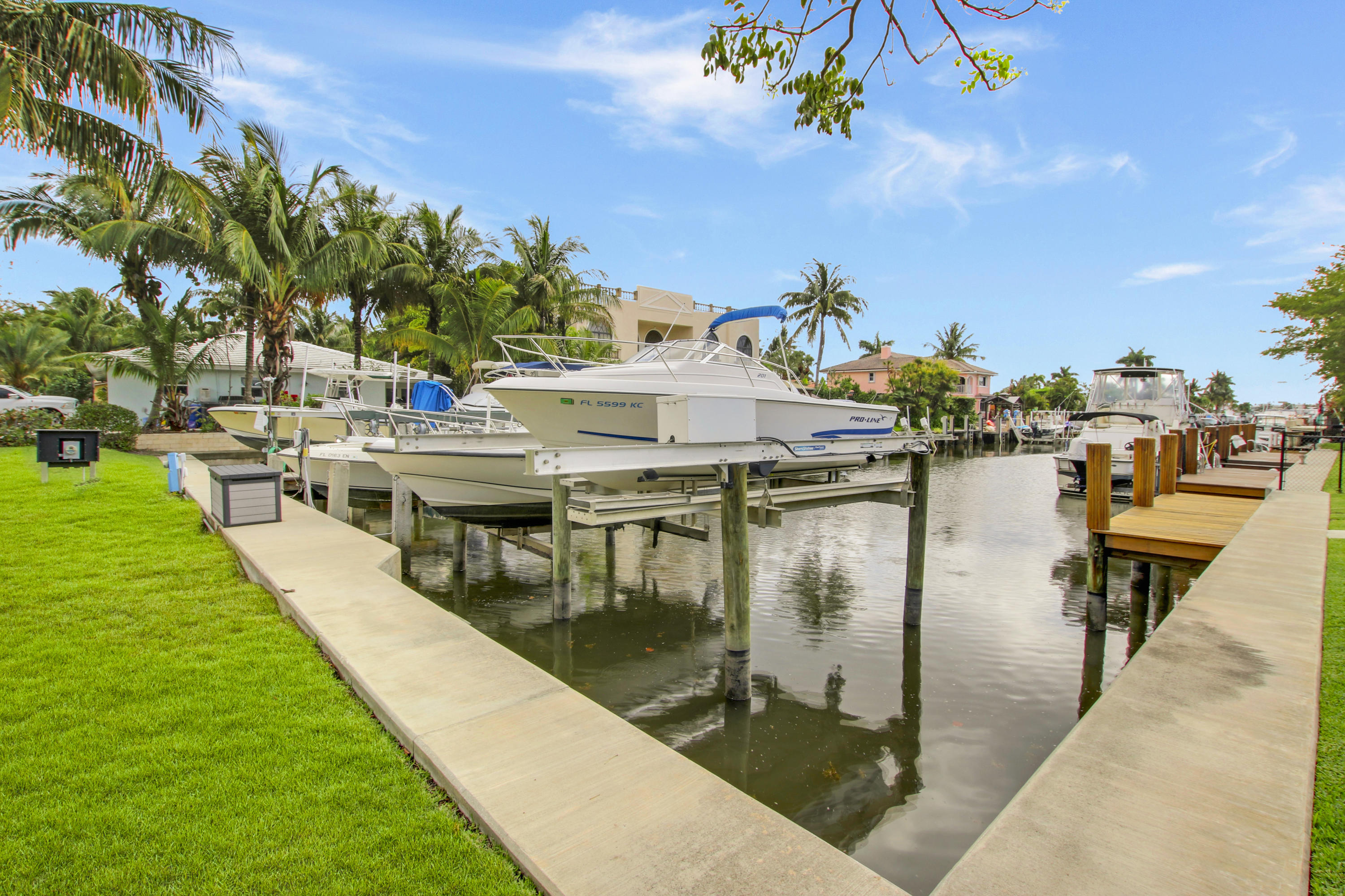 106 Periwinkle Drive Hypoluxo, FL 33462 - Photo 17 of 20 House1-20