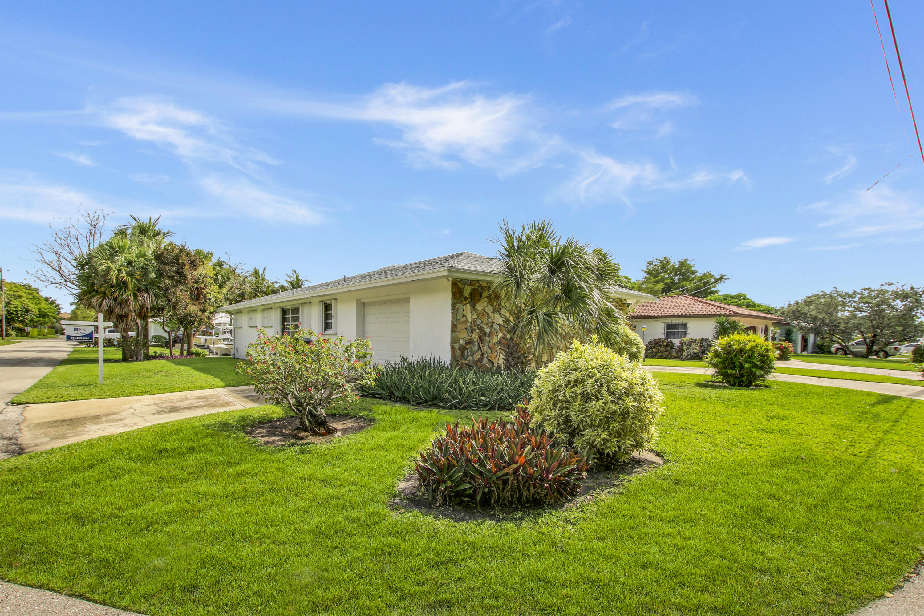 106 Periwinkle Drive Hypoluxo, FL 33462 - Photo 2 of 20 House1-18
