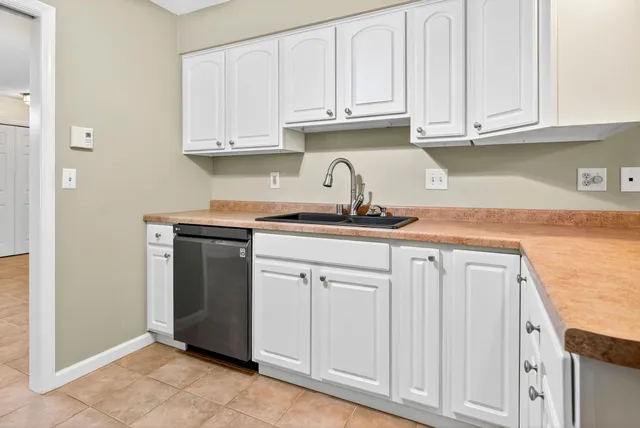 $195,000 | 2324 Wisconsin Street, Oshkosh, WI 54901