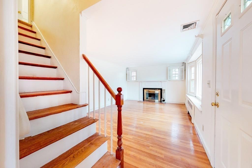 16 Sycamore Road Melrose, MA 02176 - Photo 11 of 23 Gallery Image 11
