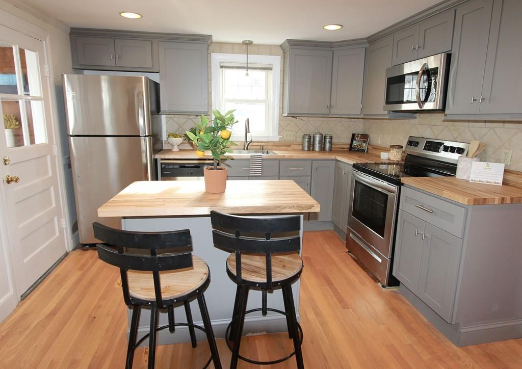 16 Sycamore Road Melrose, MA 02176 - Photo 2 of 23 Gallery Image 2
