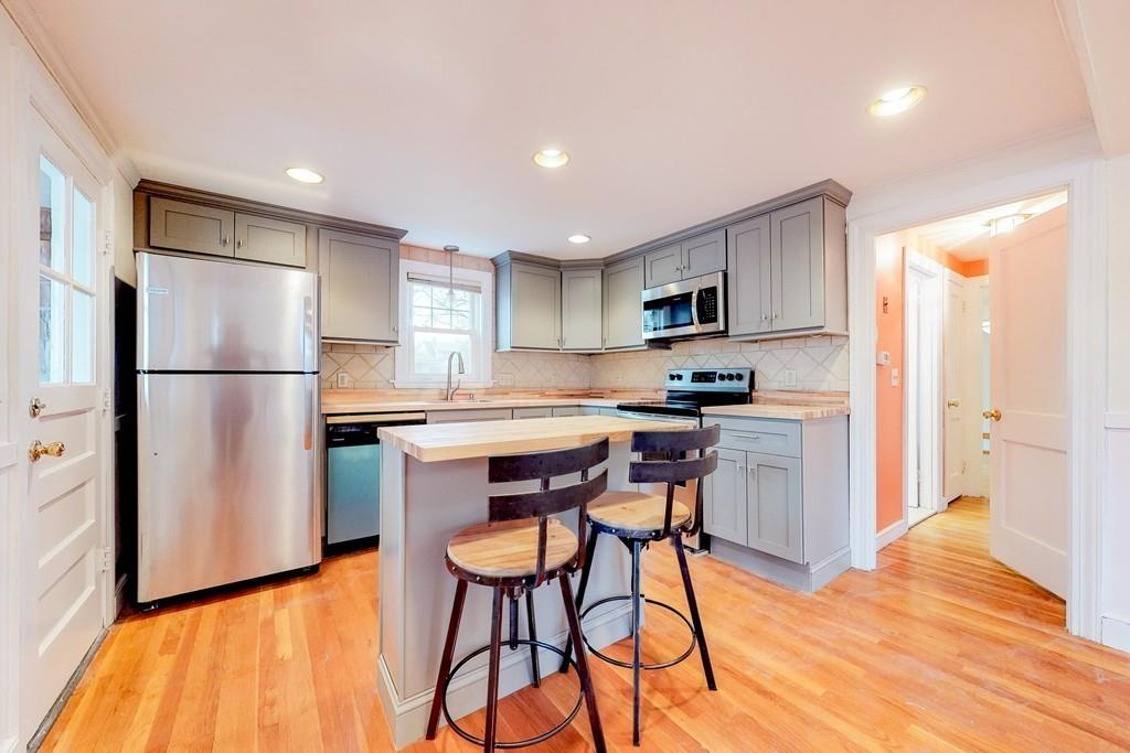 16 Sycamore Road Melrose, MA 02176 - Photo 6 of 23 Gallery Image 6