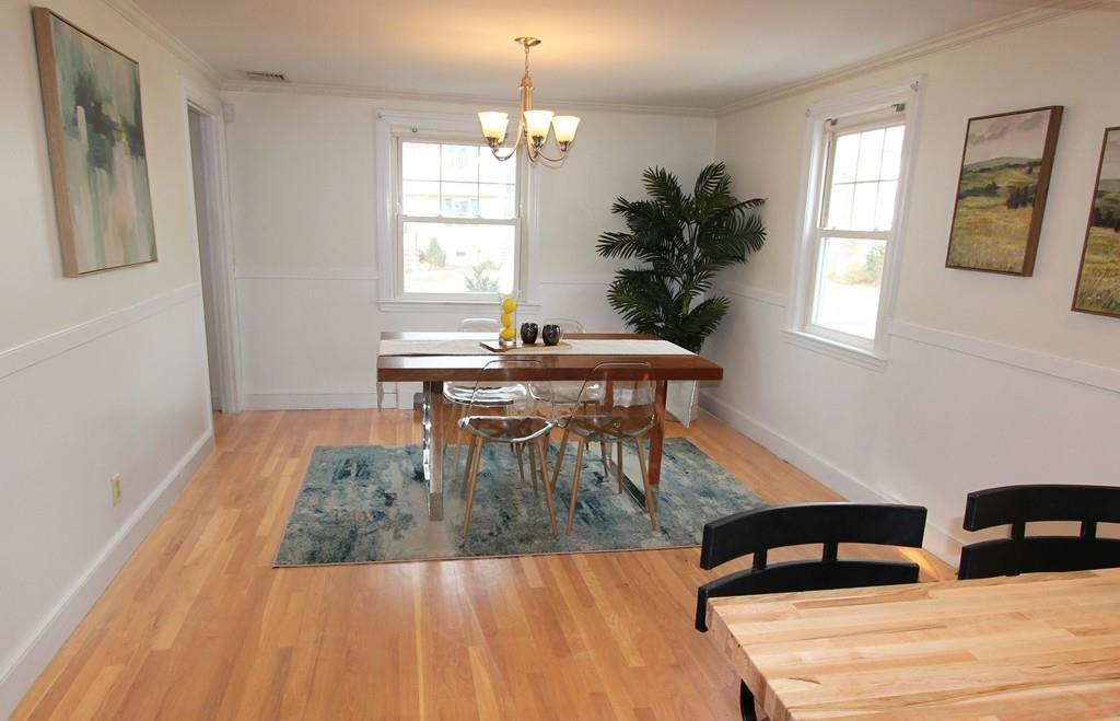 16 Sycamore Road Melrose, MA 02176 - Photo 9 of 23 Gallery Image 9