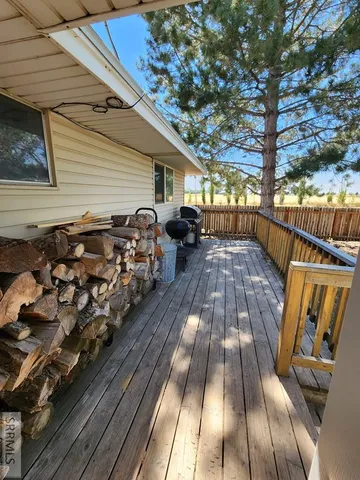 $430,000 | 1524 North 600 East, Shelley, ID 83274