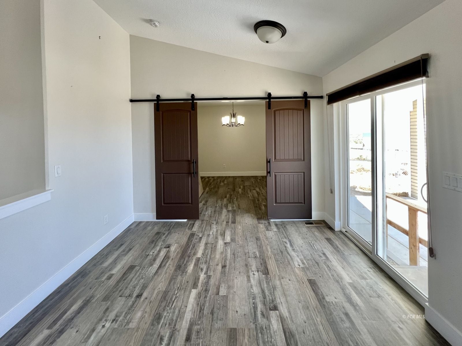 625 Sun Vly Road Spring Creek, NV 89815 - Photo 8 of 39 Gallery Image 8