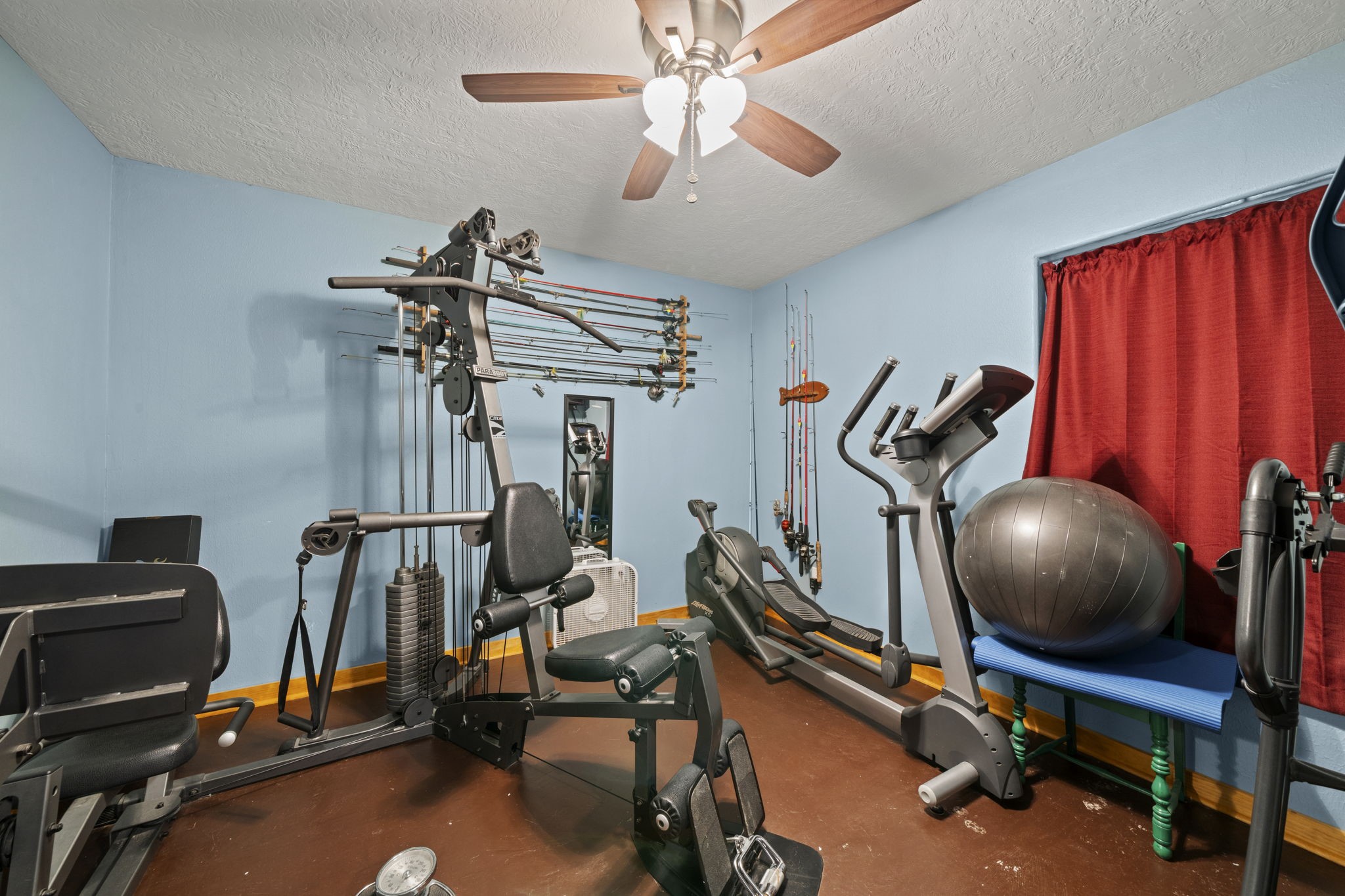15610 Penick Road Waller, TX 77484 - Photo 42 of 49 a room with gym equipment