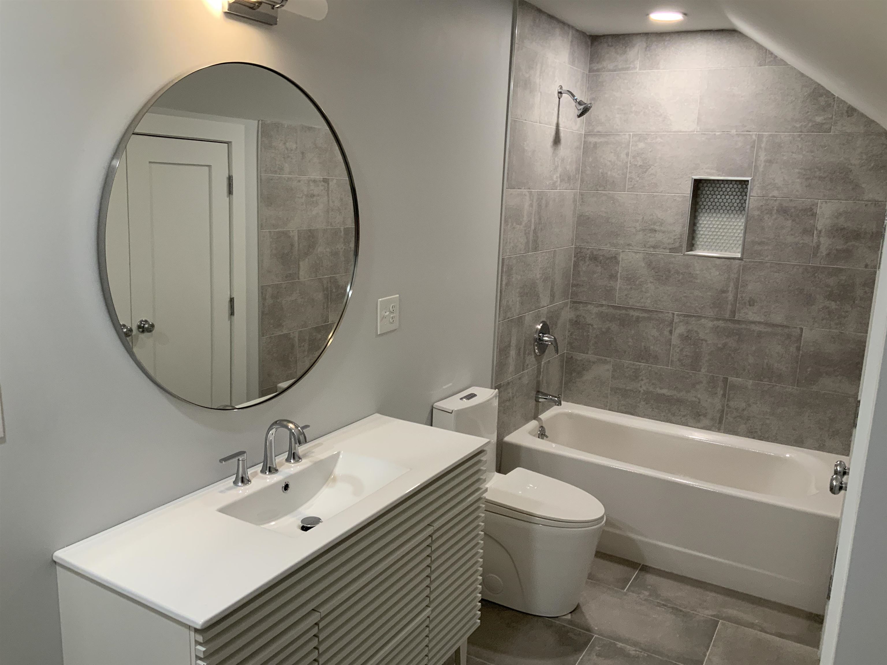 75 Court Street, Unit 2C Exeter, NH 03833 - Photo 11 of 22