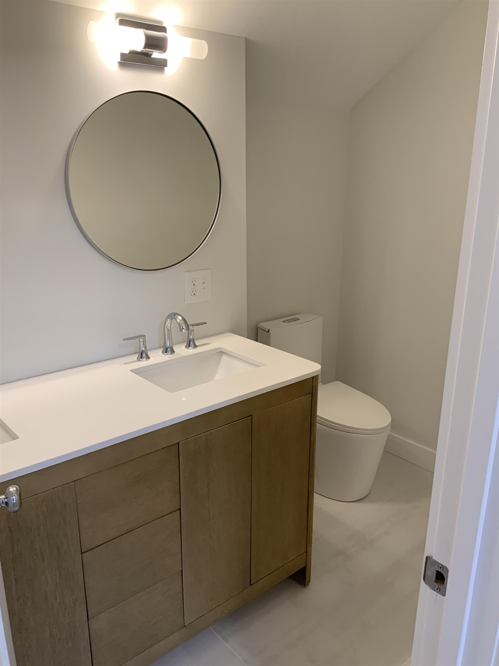 75 Court Street, Unit 2C Exeter, NH 03833 - Photo 17 of 22