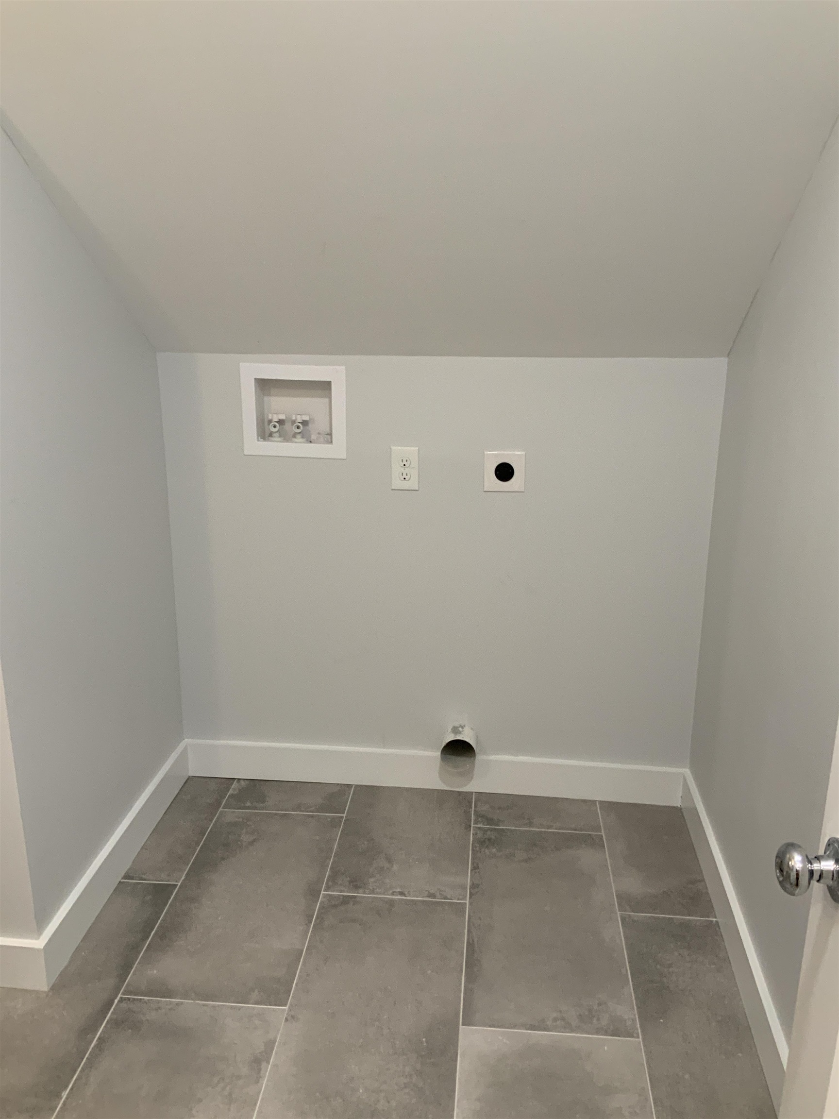 75 Court Street, Unit 2C Exeter, NH 03833 - Photo 18 of 22