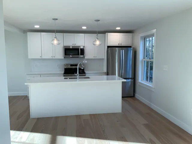 $3,500 | 75 Court Street, Unit 2C, Exeter, NH 03833