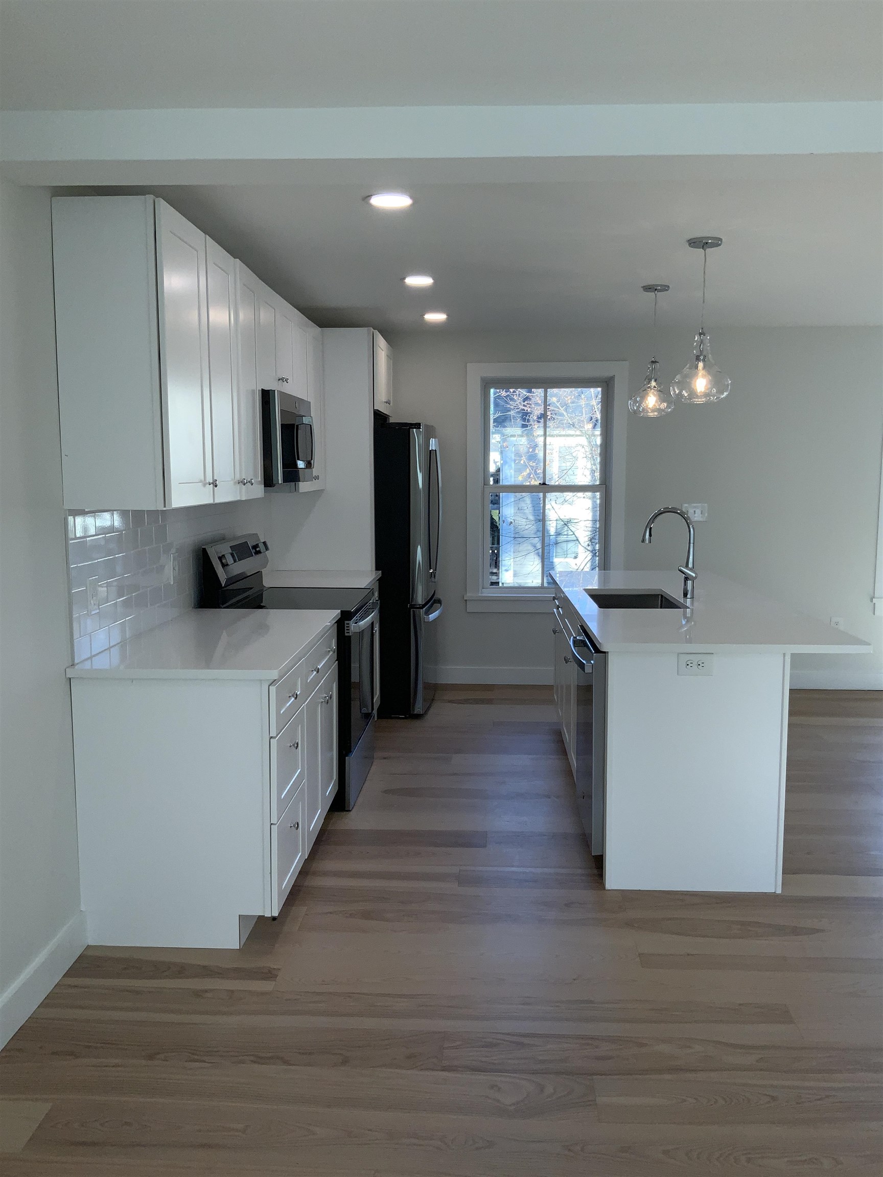 75 Court Street, Unit 2C Exeter, NH 03833 - Photo 6 of 22