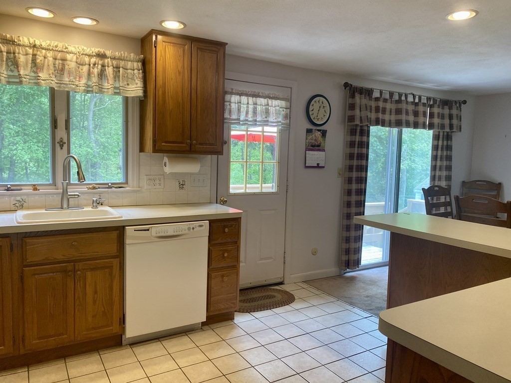 161 Poskus Street Stoughton, MA 02072 - Photo 11 of 34 Gallery Image 11