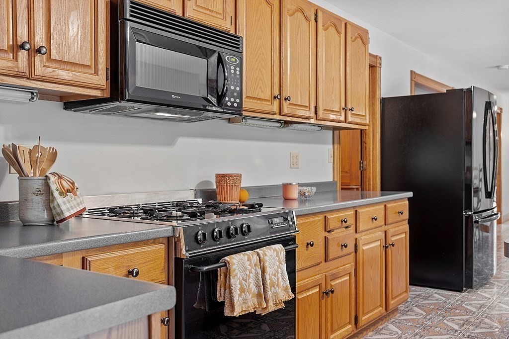 28 Little Pond Road Merrimac, MA 01860 - Photo 18 of 42