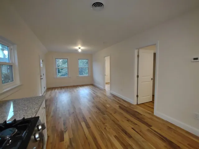 $1,675 | 394 Union Avenue, Unit 3, Laconia, NH 03246