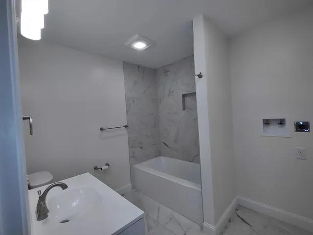 $1,675 | 394 Union Avenue, Unit 3, Laconia, NH 03246