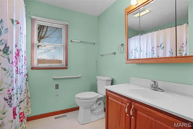 $255,204 | 45 Faith Drive, Highland, IL 62249