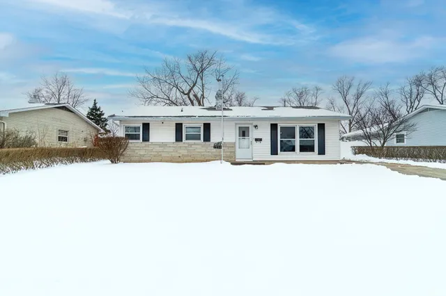 $220,000 | 7530 Knightswood Drive, Fort Wayne, IN 46819