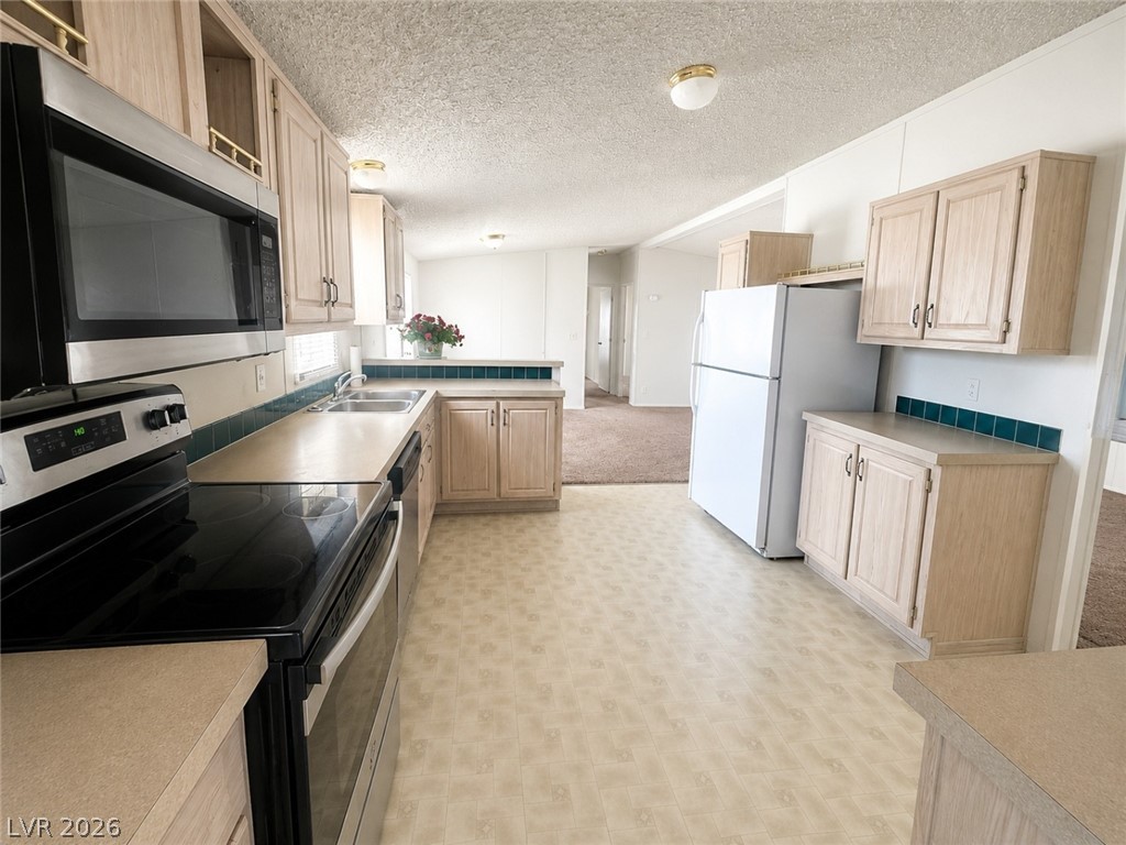973 Bel Air Road Indian Springs, NV 89018 - Photo 10 of 25