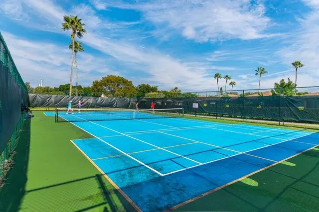 a view of a tennis court