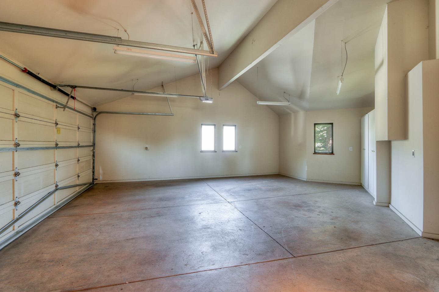 6840 Buckingham Boulevard Berkeley, CA 94705 - Photo 21 of 50 a view of a garage