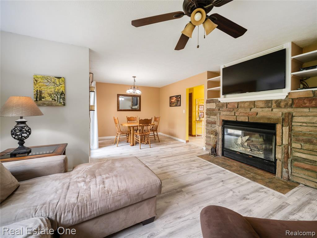 8907 McColl Road Brighton, MI 48116 - Photo 10 of 29