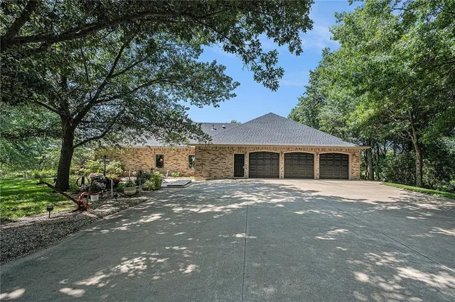 $1,185,000 | 19845 South Ridgely Road, Edgerton, MO 64444