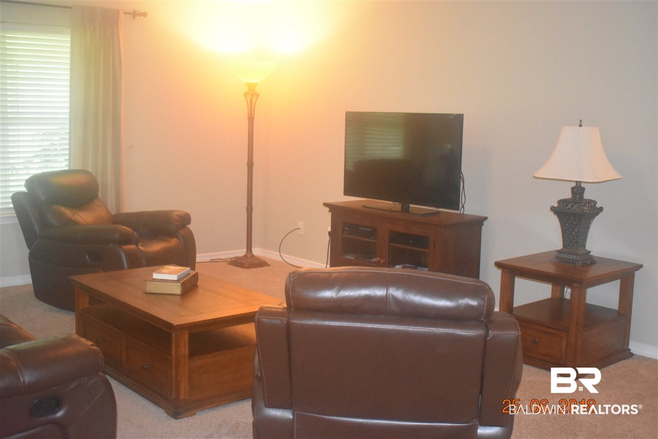 314 Monteith Oaks Drive Foley, AL 36535 - Photo 8 of 31 Living Room