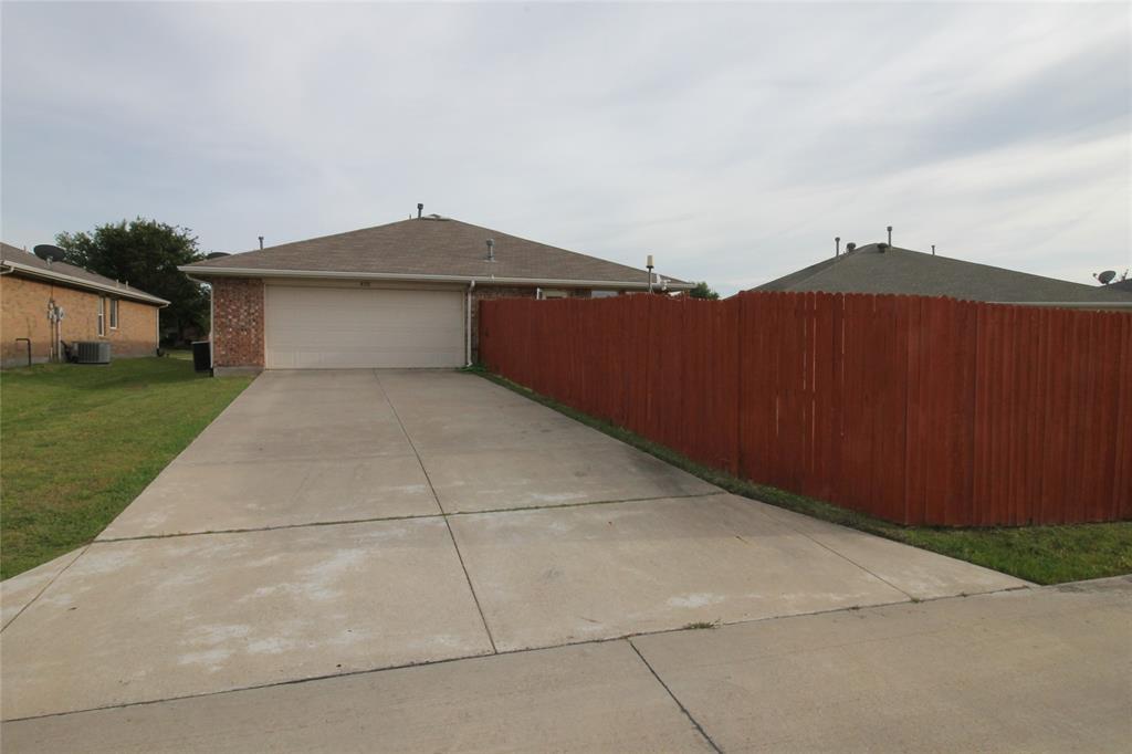 4188 Cherry Ridge Drive Frisco, TX 75033 - Photo 25 of 25 front view of house with yard
