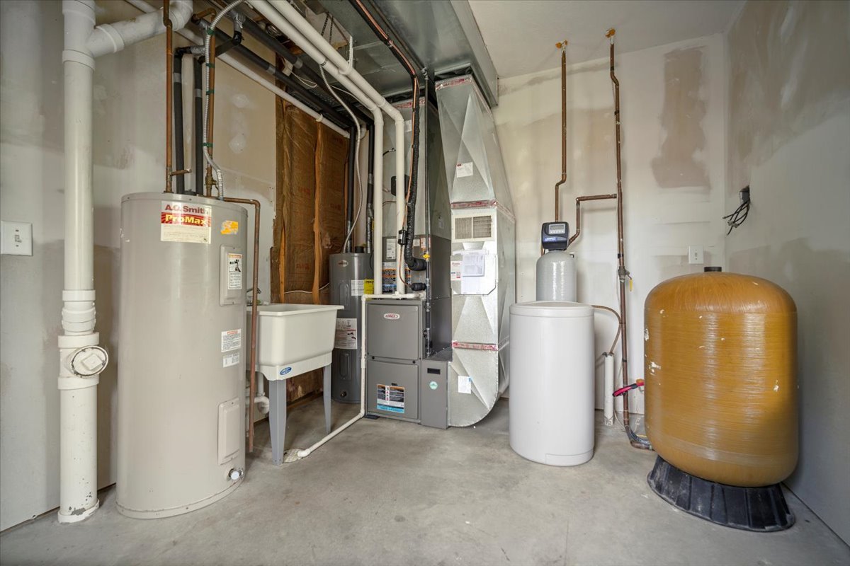 561 County Road 2000 East Secor, IL 61771 - Photo 18 of 31