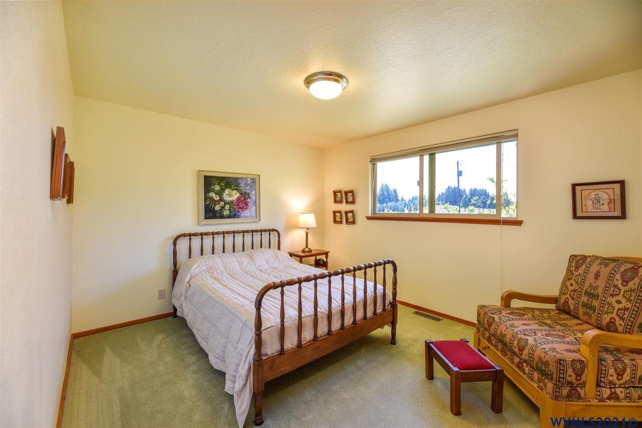 25803 Foster Road Monroe, OR 97456 - Photo 18 of 41 Gallery Image 18