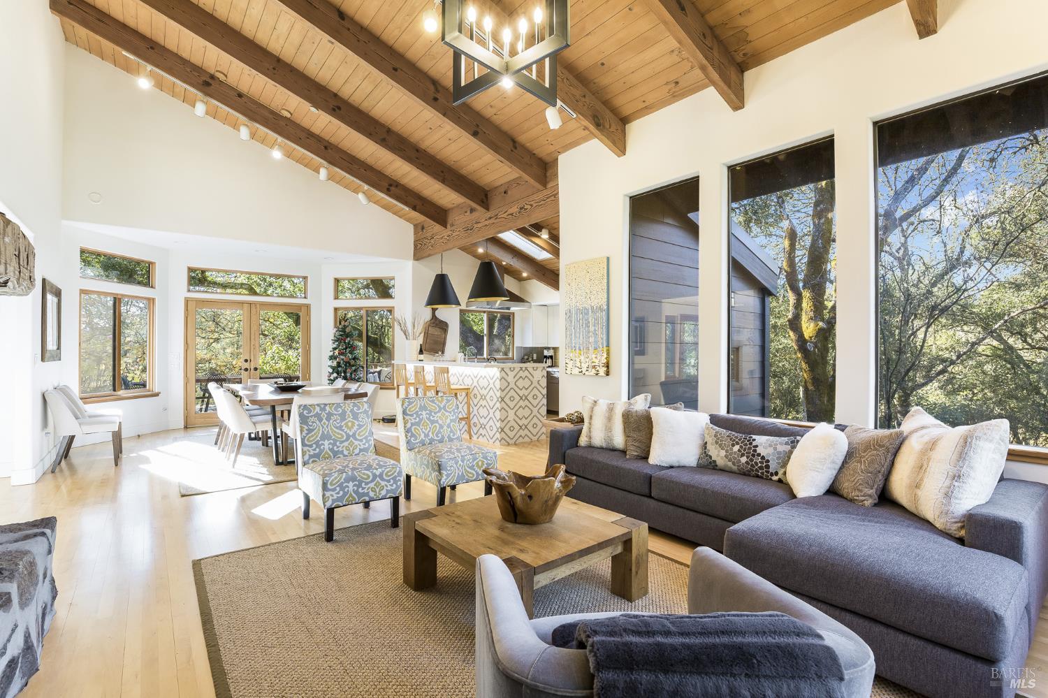 705 Chiquita Road Healdsburg, CA 95448 - Photo 8 of 72 Gallery Image 8