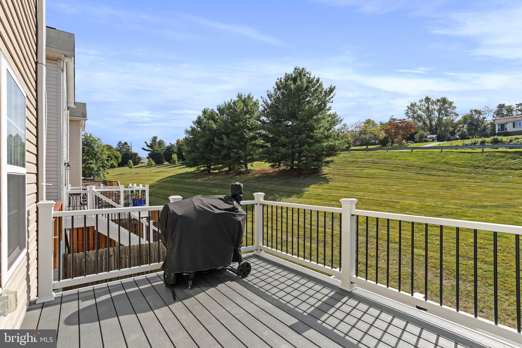 123 Eagles Ridge Smithsburg, MD 21783 - Photo 37 of 42 Newly installed Trex deck