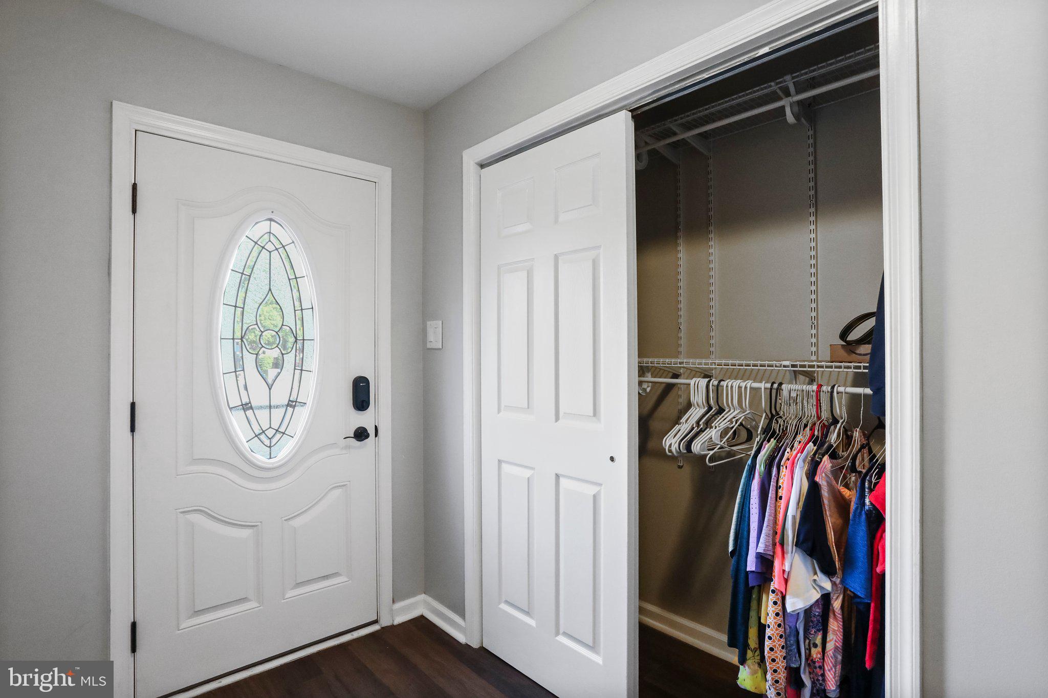 123 Eagles Ridge Smithsburg, MD 21783 - Photo 5 of 42 Entry closet space