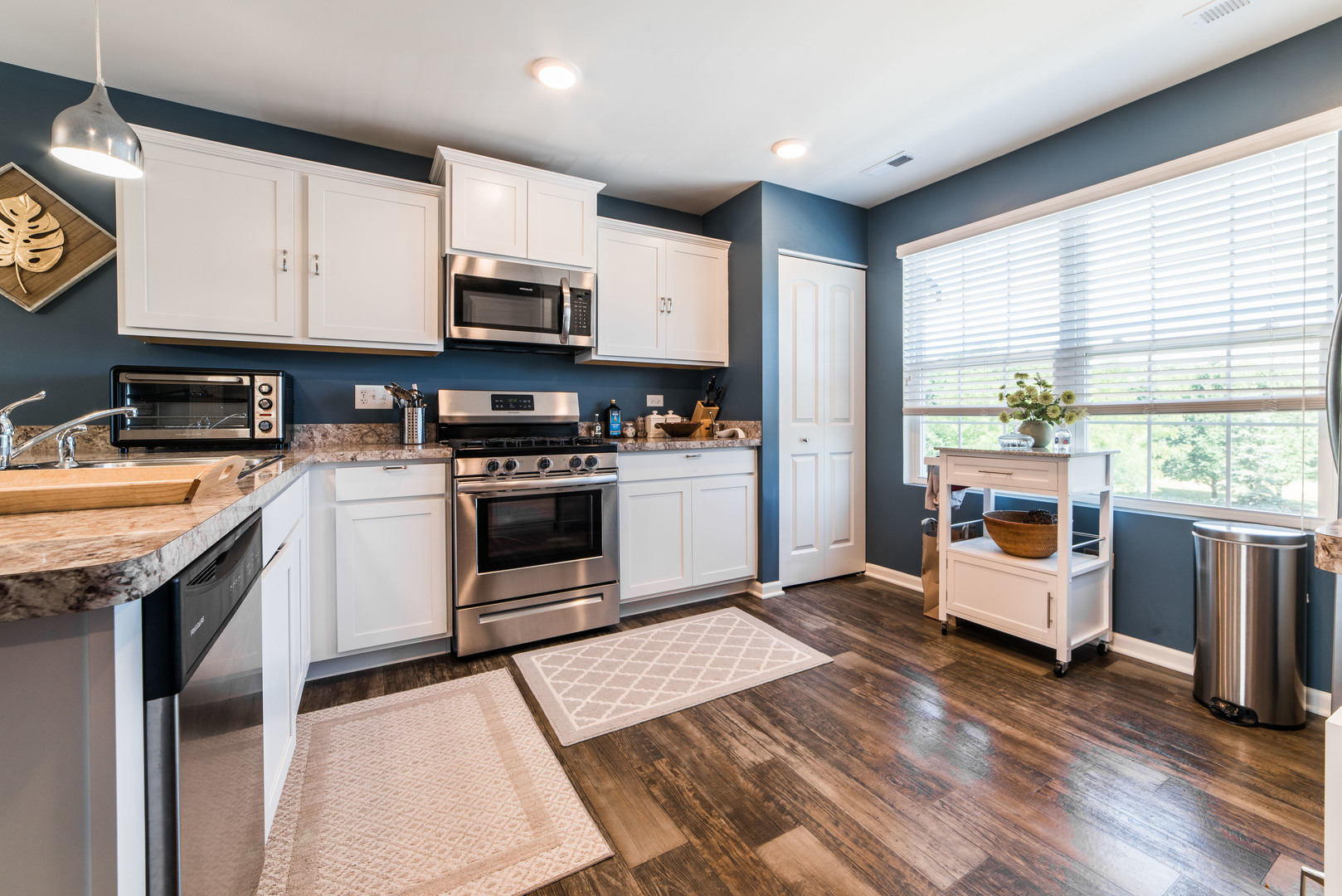 719 Hickory Street Mundelein, IL 60060 - Photo 11 of 36