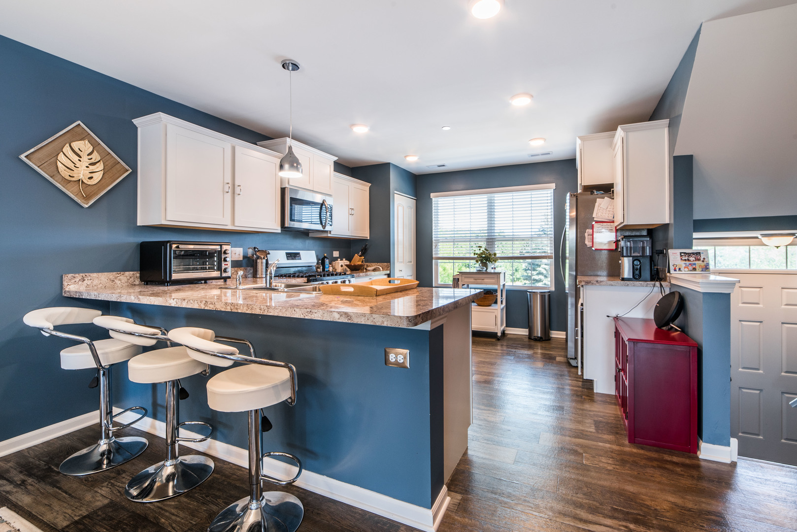 719 Hickory Street Mundelein, IL 60060 - Photo 8 of 36