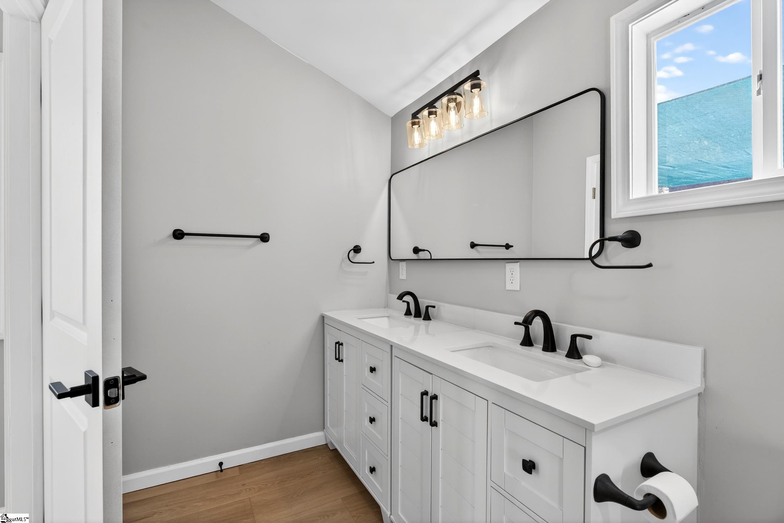 35 Henry Street Greenville, SC 29605 - Photo 29 of 38