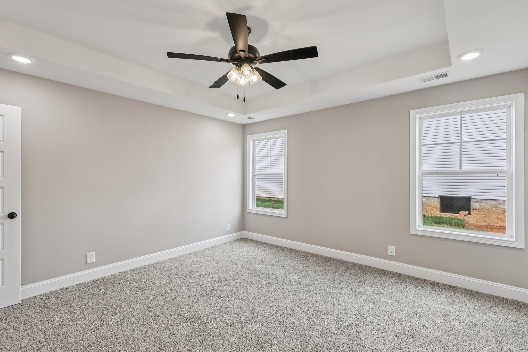 3 Echo Ridge Oak Grove, KY 42262 - Photo 27 of 46 a view of an empty room with a window
