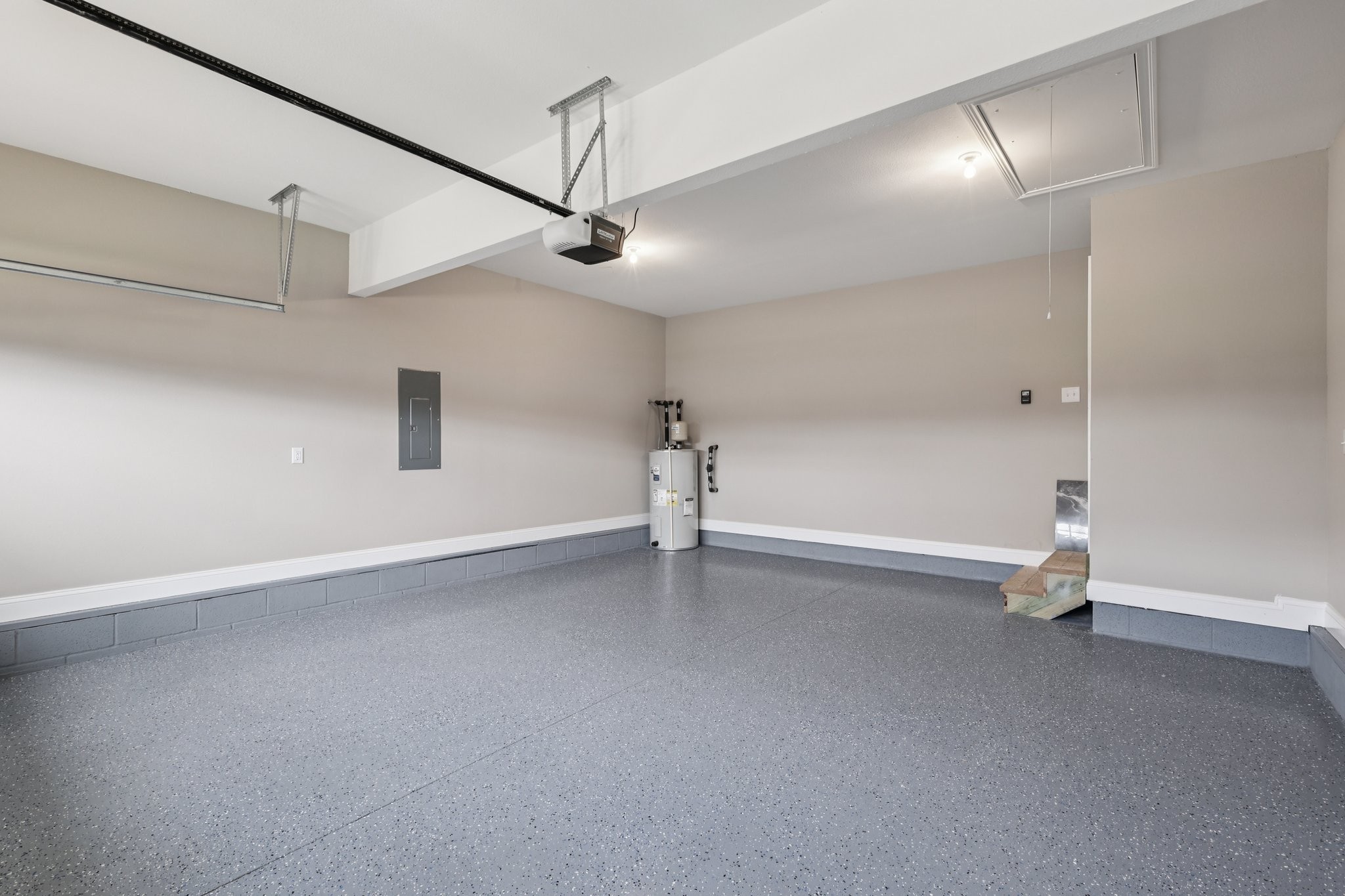 3 Echo Ridge Oak Grove, KY 42262 - Photo 36 of 46 a view of an empty room with a ceiling fan
