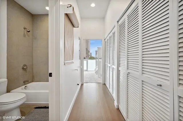 $700,000 | 2157 West Division Street, Unit 401, Chicago, IL 60622