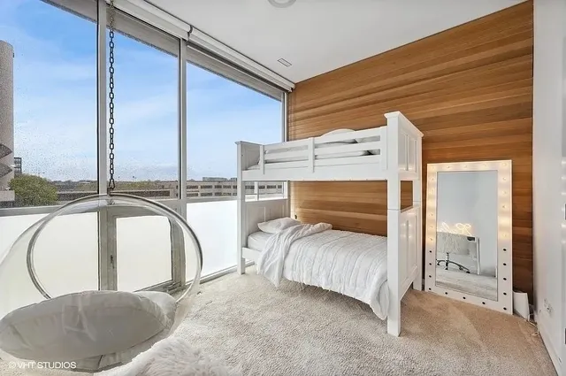 $700,000 | 2157 West Division Street, Unit 401, Chicago, IL 60622