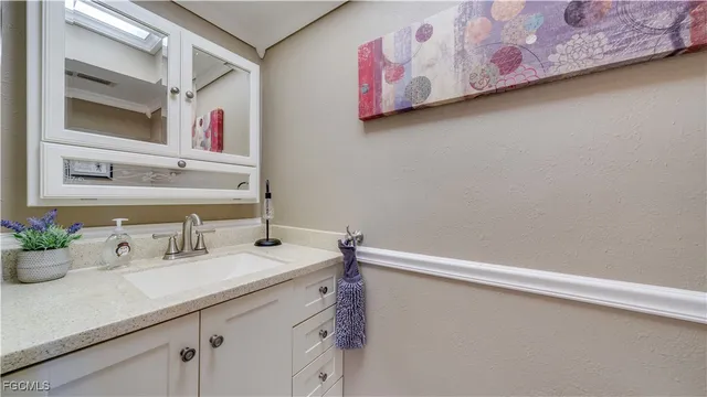 $284,900 | 1102 Southeast 39th Terrace, Unit 101, Cape Coral, FL 33904