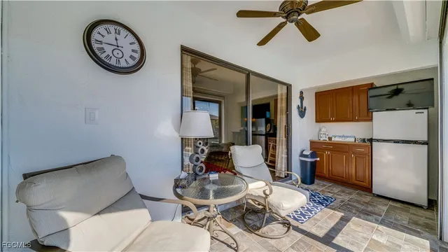 $284,900 | 1102 Southeast 39th Terrace, Unit 101, Cape Coral, FL 33904